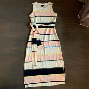 NWT Banana Republic dress sleeveless, midi length